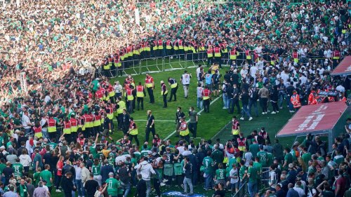 DFB-Präsident Neuendorf kritisiert Platzstürme bei Werder Bremen und in anderen deutschen Stadien