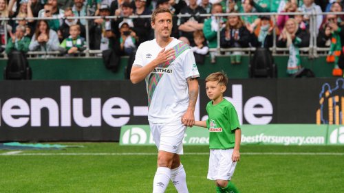 „War überrascht, dass es so laut ausgefallen ist“: Max Kruse wird von Werder-Fans frenetisch gefeiert - Suche nach neuem Verein läuft