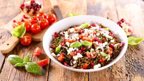 La meilleure recette de salade de lentilles avec des tomates prête en moins de 10 minutes