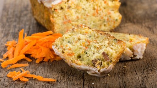 Recette facile et pas chère pour un cake salé moelleux aux carottes et au chèvre
