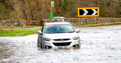 Live flooding, traffic and Met Office weather verdict after car gets trapped in Gloucestershire flood water