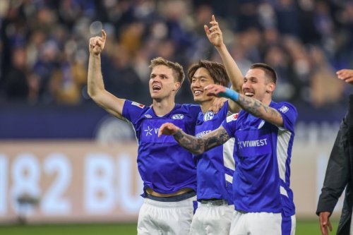 FC Schalke 04: Konkurrenz lauert! Schnappen SIE S04 einen Star weg?