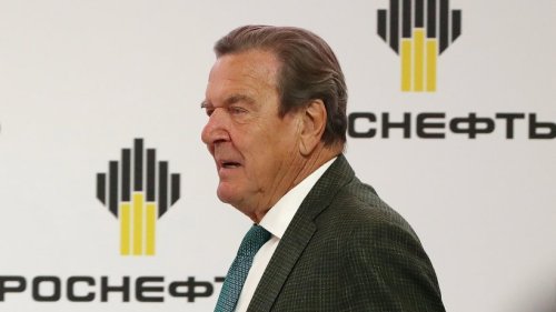 Gerhard Schröder gibt Posten bei Putin-Konzern auf – hat er Angst um sein Vermögen?