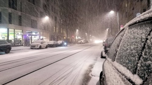 Wetter in NRW: Schnee im Flachland? Fehlanzeige! Darum sollten Autofahrer dennoch vorsichtig sein