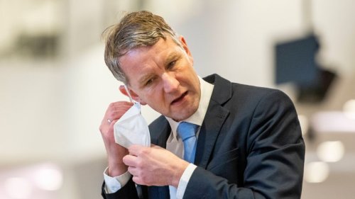 Corona: AfD-Chef Björn Höcke hat offenbar Corona ++ Niederländische Klinik stellt Krebs-Operationen ein