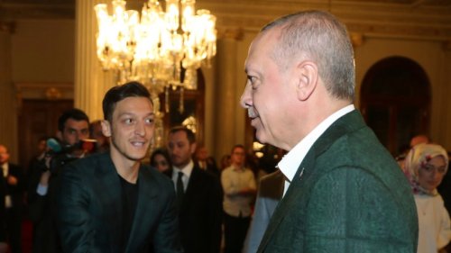 Mesut Özil: Berater spricht nach Erdogan-Foto Klartext – „Er wird sich nicht ändern“