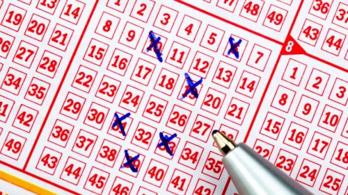 Lotto: Frau räumt Mega-Gewinn ab – doch DAS wird ihr fast zum Verhängnis