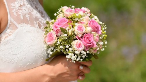 Hochzeit: Braut streicht SIE von der Gästeliste – und hat jetzt ein gigantisches Problem