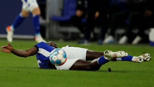 FC Schalke 04: Bitterer Absturz! S04-Star endgültig am Tiefpunkt