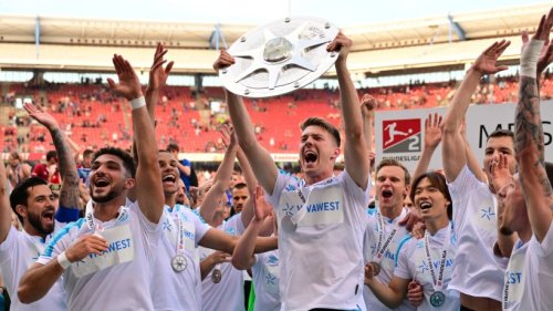 FC Schalke 04: Jubel nimmt kein Ende! Juwel wird nach Meistersaison große Ehre zuteil