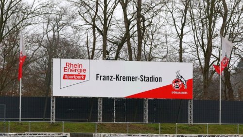 Köln: Platzsturm beim Spiel Köln – RWO-Spiel muss abgebrochen werden
