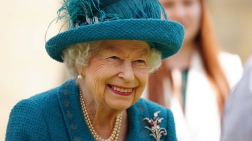 Queen Elizabeth II. schreibt Brief an englische Nationalmannschaft: Fan entdeckt Geheimbotschaft