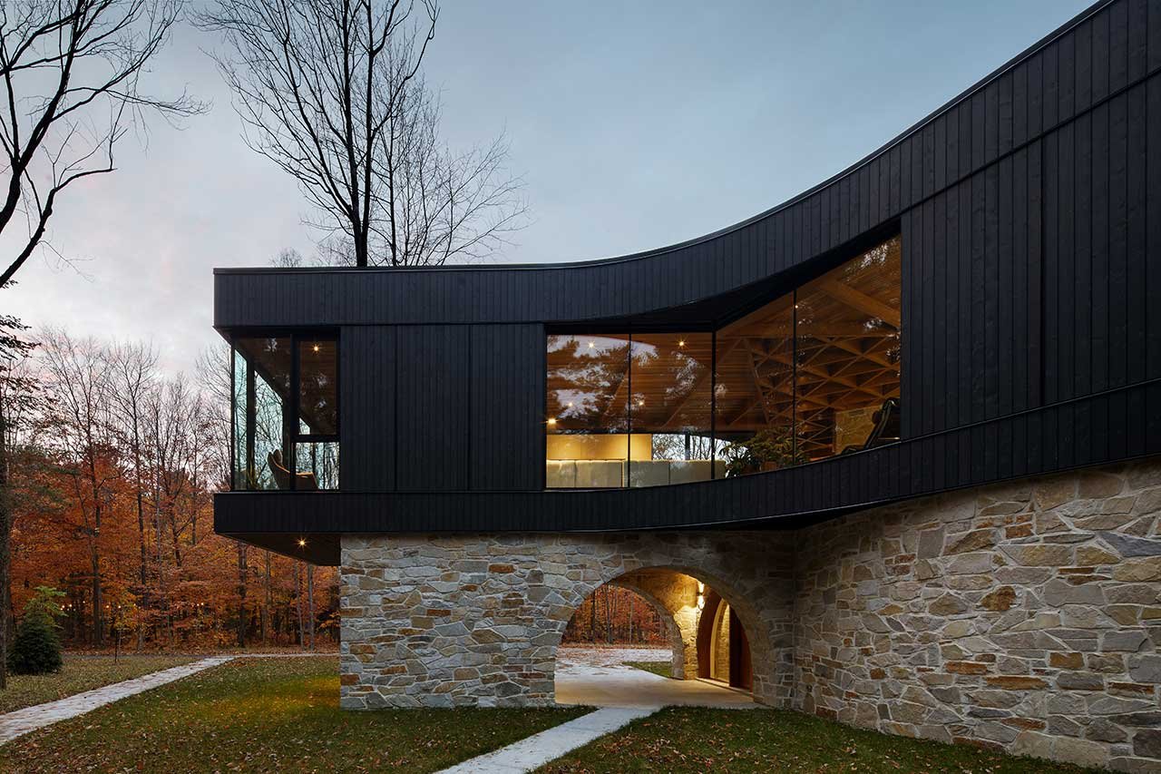 A Unique, Modern House That’s Designed To Respect the Landscape
