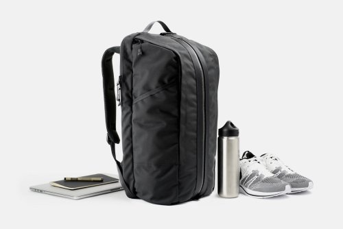 A Modern Bag to Carry Your Gym and Office Essentials