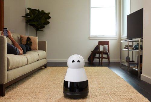 CES 2017: The Kuri Robot is an Adorable Housemate