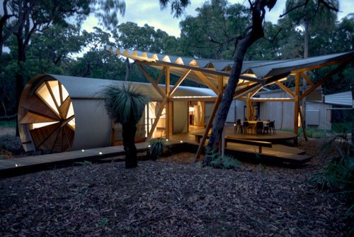 Camping Retreat: Drew House by Simon Laws / Anthill Constructions