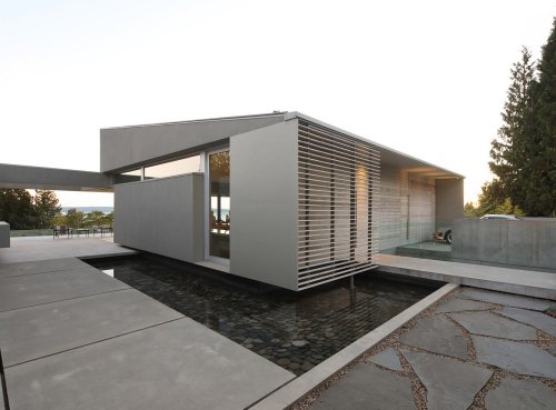 The G’Day House Is Designed to Feel Like a Modern Beach House