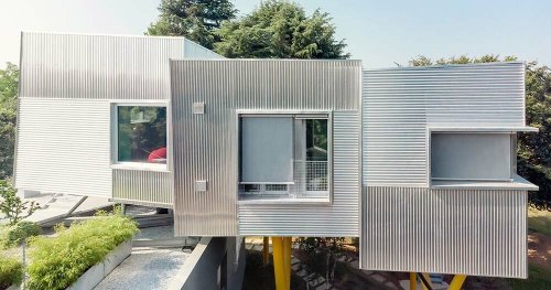 ELASTICOfarm clusters irregular boxes to form 'the hole with the house around'