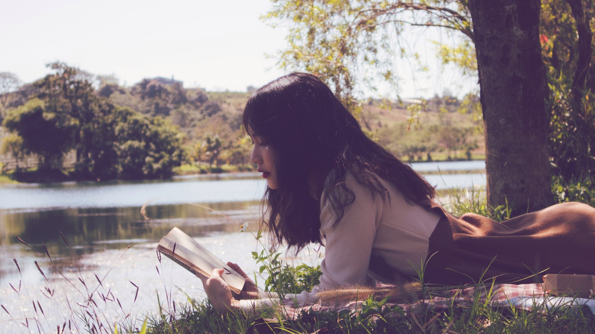 Vintage Vibes: 7 Bücher, mit denen du in vergangene Zeiten eintauchst