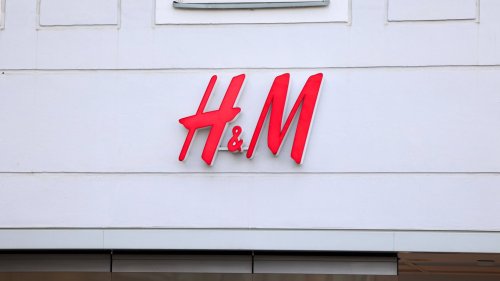 In diese Jeansjacke von H&M in Rosa würde sich Hermine Granger sofort verlieben