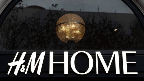 Diese Kommode von H&M Home in Grau passt überall hin