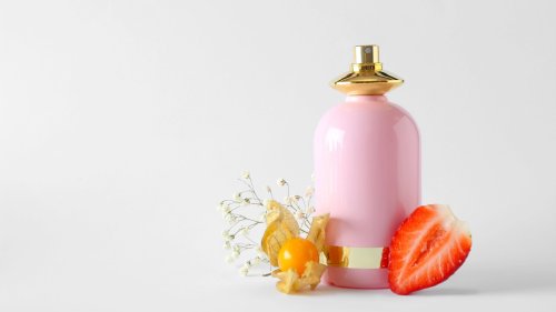 Wie ein Erdbeer-Milchshake: Dieses süß-fruchtige Parfum verführt deine Sinne