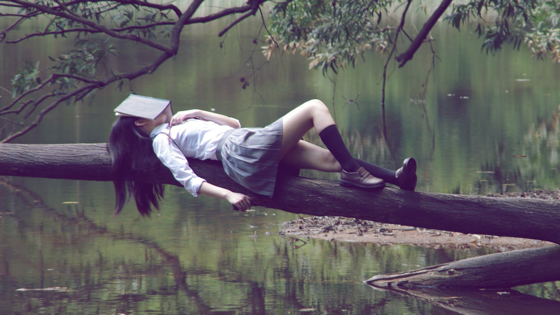 Diese 8 Thriller sind so fesselnd, dass du nur noch eine Sache willst: weiterlesen