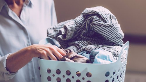 Das Problem kennen wir alle – und dieser geniale Wäschehänger von Lidl löst es sofort!