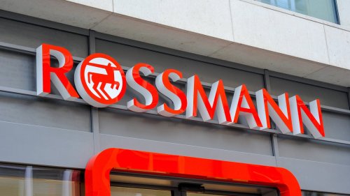 Perfekt fürs Osterfest: Entdecke die bunte Butterdose von Rossmann