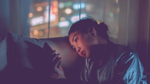 Therapeutin klärt auf: So zerstört das Smartphone dein echtes Leben