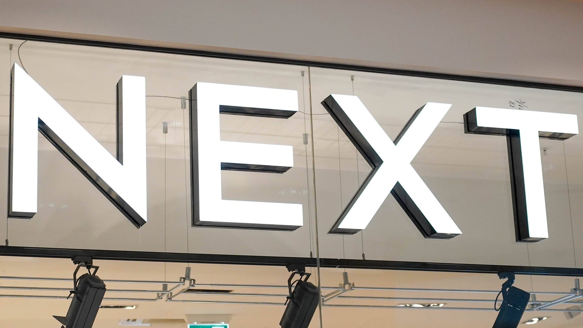 Dieser Minirock mit Leo-Print von Next ist das Herbst-Statement