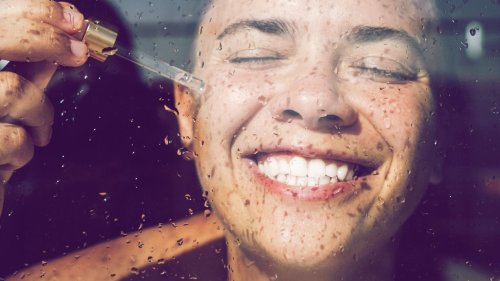 Das ist das aktuell beste Hyaluron-Serum laut Öko-Test (und es kostet SO wenig)