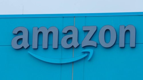 Sommerlicher Blütenzauber für dein Zuhause: Entdecke den eleganten Deko-Kranz von Amazon