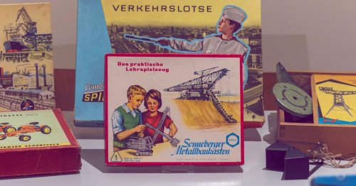 Gegen Langeweile: 12 beliebte Spiele & Spielzeuge aus der DDR!