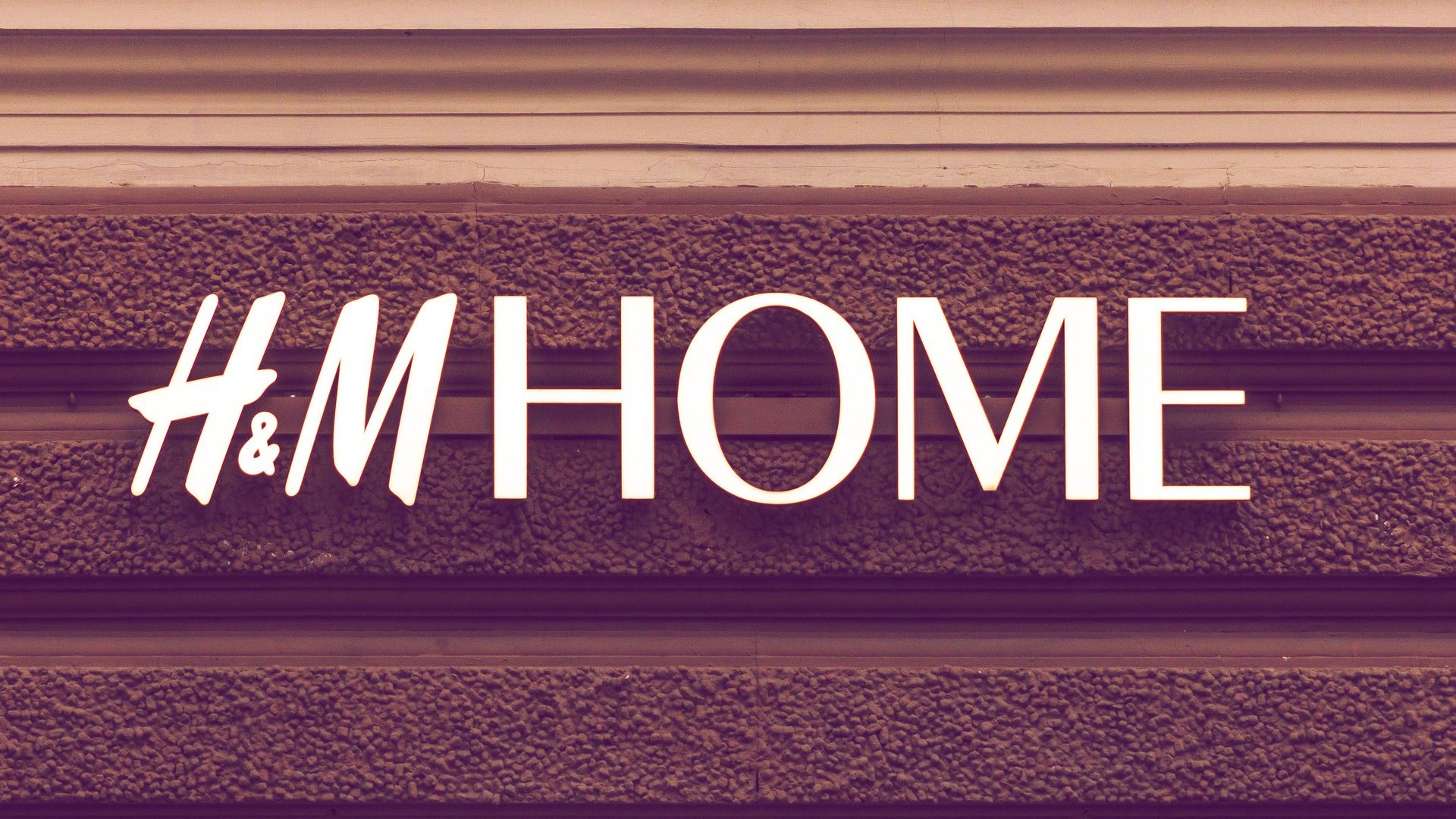 10 Teile von H&M Home, die deinen Balkon in eine richtige Oase verwandeln