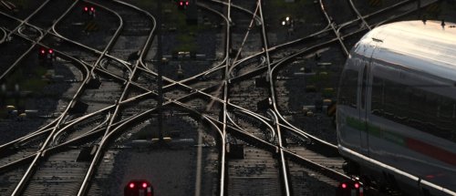 Zurück zum Thema | GDL und Fair Train – Welche Rolle spielt Fair Train bei den Bahn-Tarifverhandlungen? | detektor.fm – Das Podcast-Radio