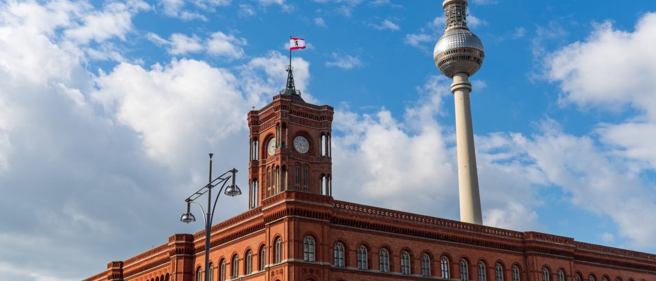 Zurück zum Thema | Berlin-Wahl – Was wollen die Kandidierenden gegen die Wohnungsnot tun? | detektor.fm – Das Podcast-Radio