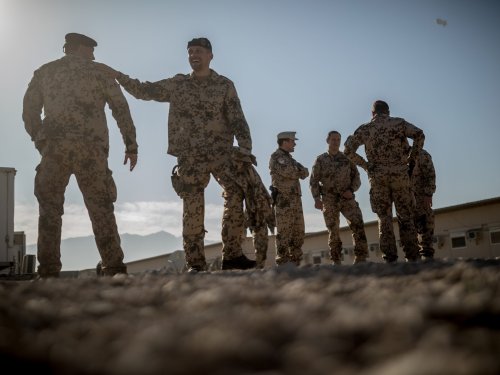 Zurück zum Thema | Bundeswehr-Helfer in Afghanistan – Sollte Deutschland mehr für afghanische Ortskräfte tun? | detektor.fm – Das Podcast-Radio