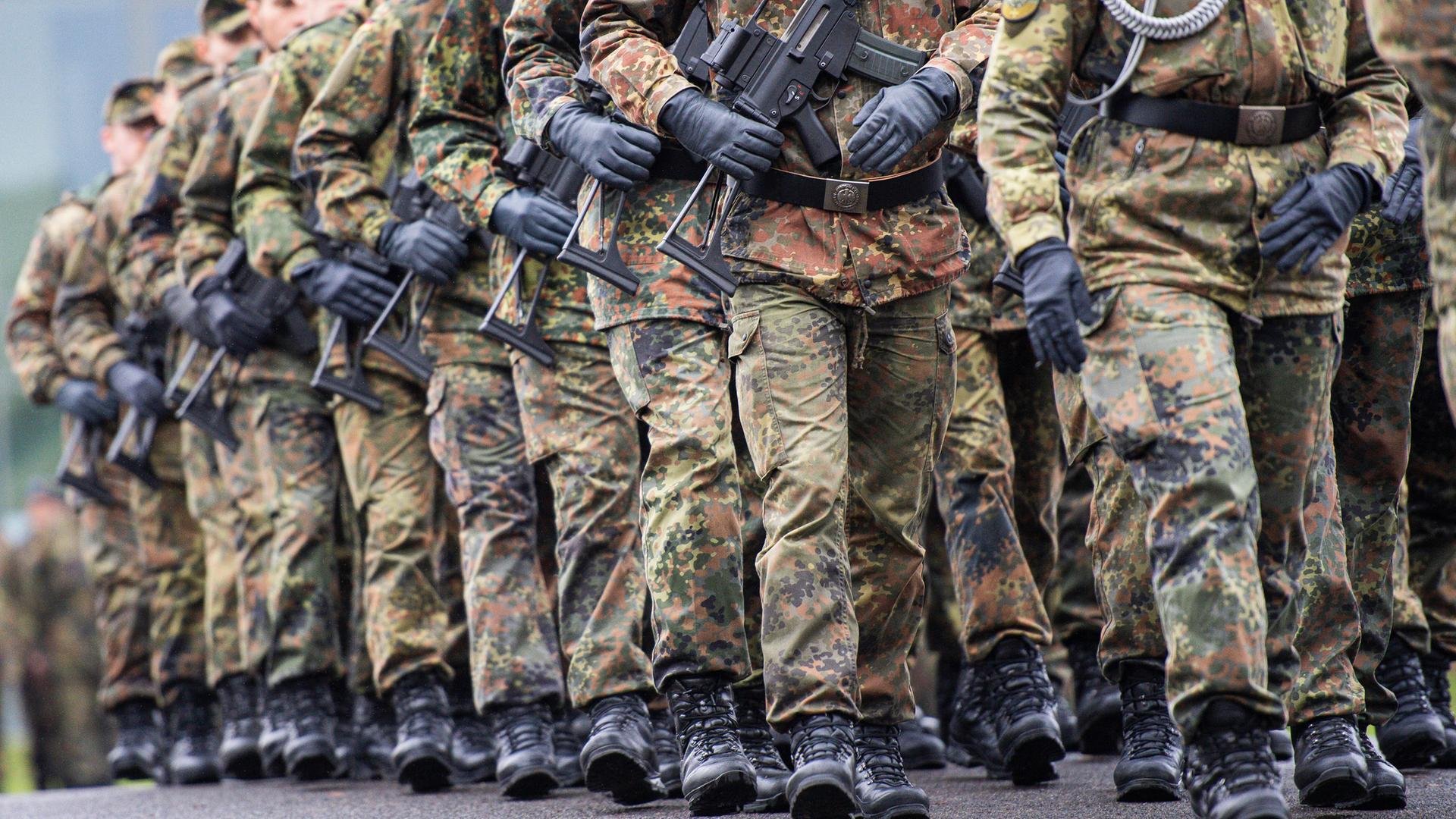Kommandeur: Firmen sollen Reservisten freistellen