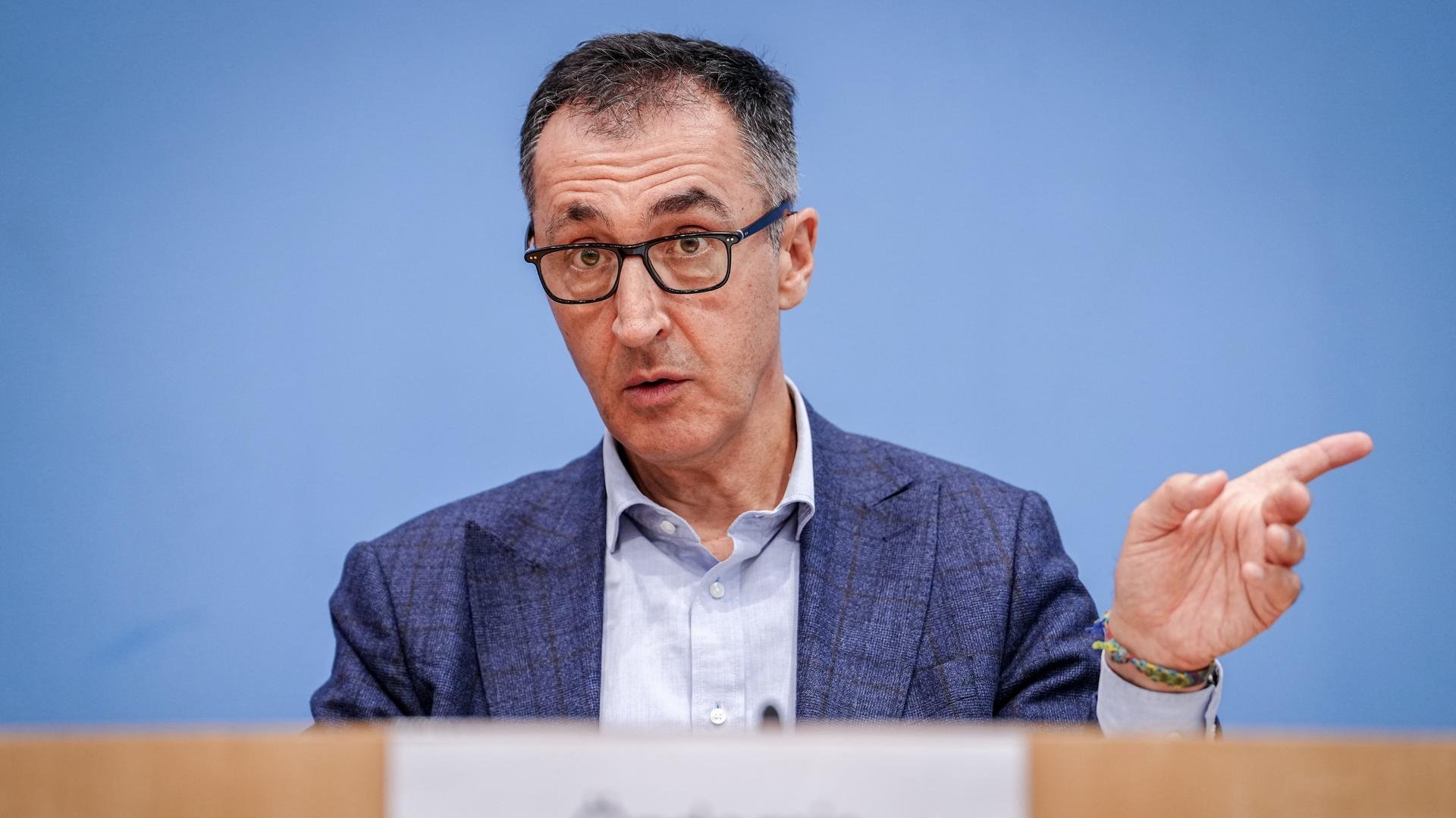 Wegen Trump-Politik: Özdemir (Grüne) preist US-Forschern Deutschland als Alternative an