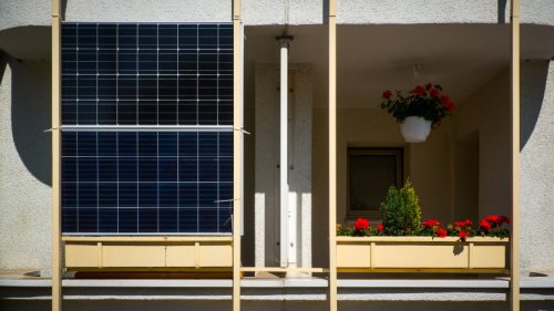 Fotovoltaik aufm Balkon: Spart Geld und ist gut fürs Klima