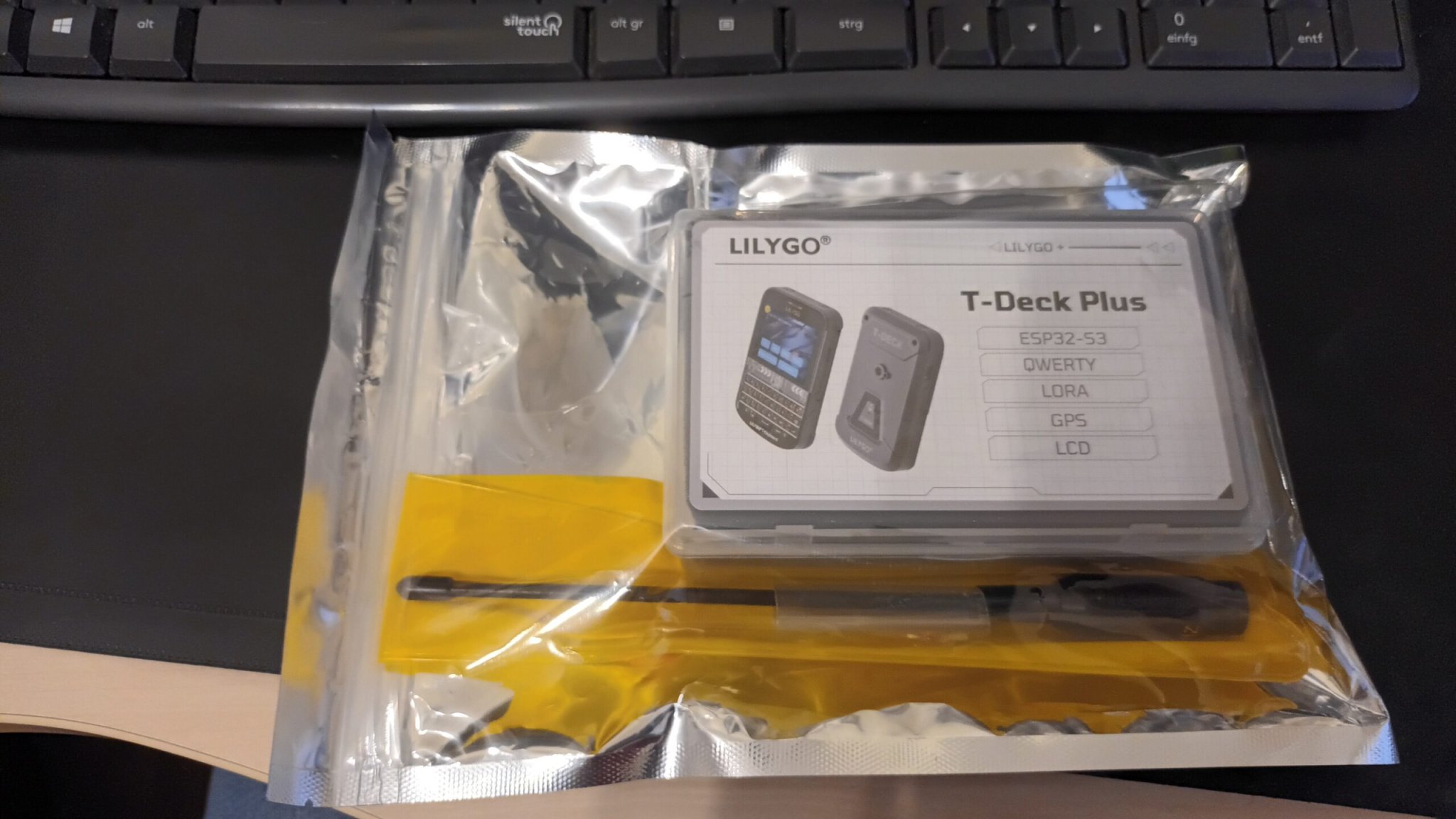 Neues Spielzeug: LILYGO® T-Deck Plus | German Amateur Radio Station DG9VH