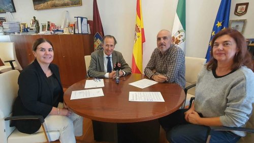 El Ayuntamiento entrega 11.000 euros para ayudar a los afectados por la silicosis