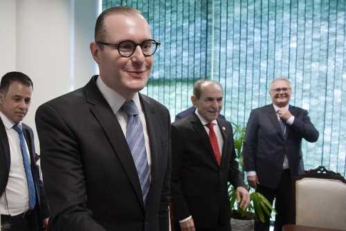 Relator faz parecer favorável à indicação de Zanin ao STF - Diário do Poder
