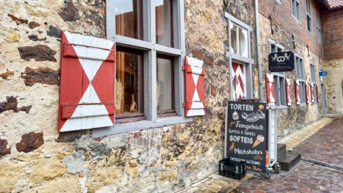 Café Reitstall Burg Vischering: Schlemmen in der Pferdebox - Die bunte Christine