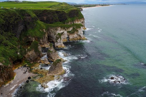 Nordirland Urlaub: Rundreise von Belfast entlang der Causeway Coastal Road  · Die Gradwanderung