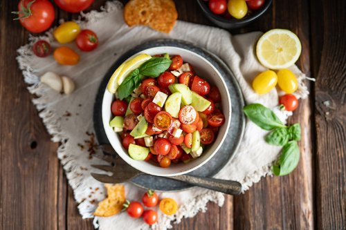 Schneller Tomaten Gurken Salat mit Feta