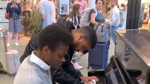 Someone Was Playing The 'Interstellar' Theme On The Piano When A Stranger Joined Him And What They Created Was Extraordinary