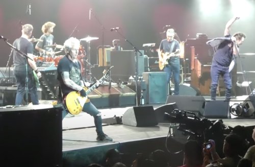 Pearl Jam's Drummer Was Out Sick With COVID So Eddie Vedder Got A Teen From The Audience To Fill In And He Proceeded To Crush It