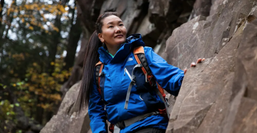 She’s A Single Mother Who Works Shifts At Whole Foods — And Just Climbed Everest For The 10th Time